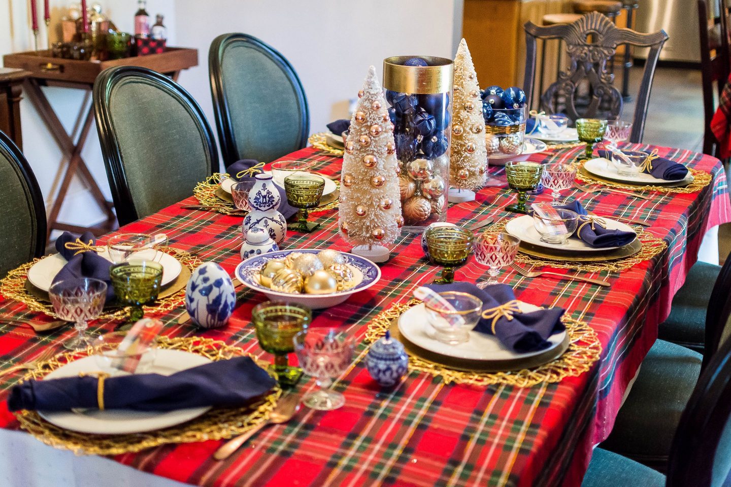 Plaid Holiday Inspiration – Christmas Dinner Party Fun